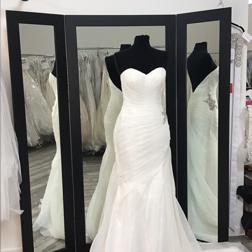 Strapless White Mermaid Wedding Gown